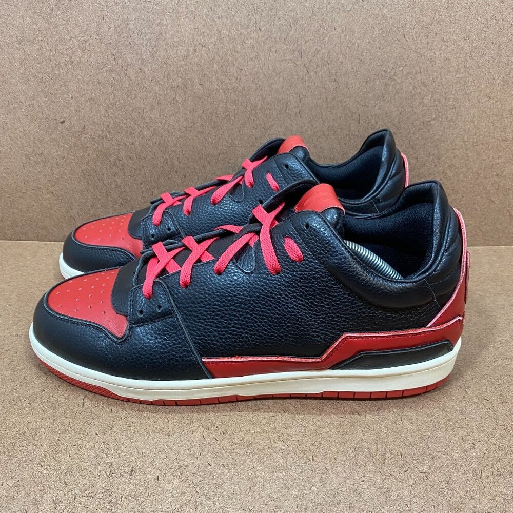 Versatile Couture Black & Red Low-Top Mens Sneakers Size 13